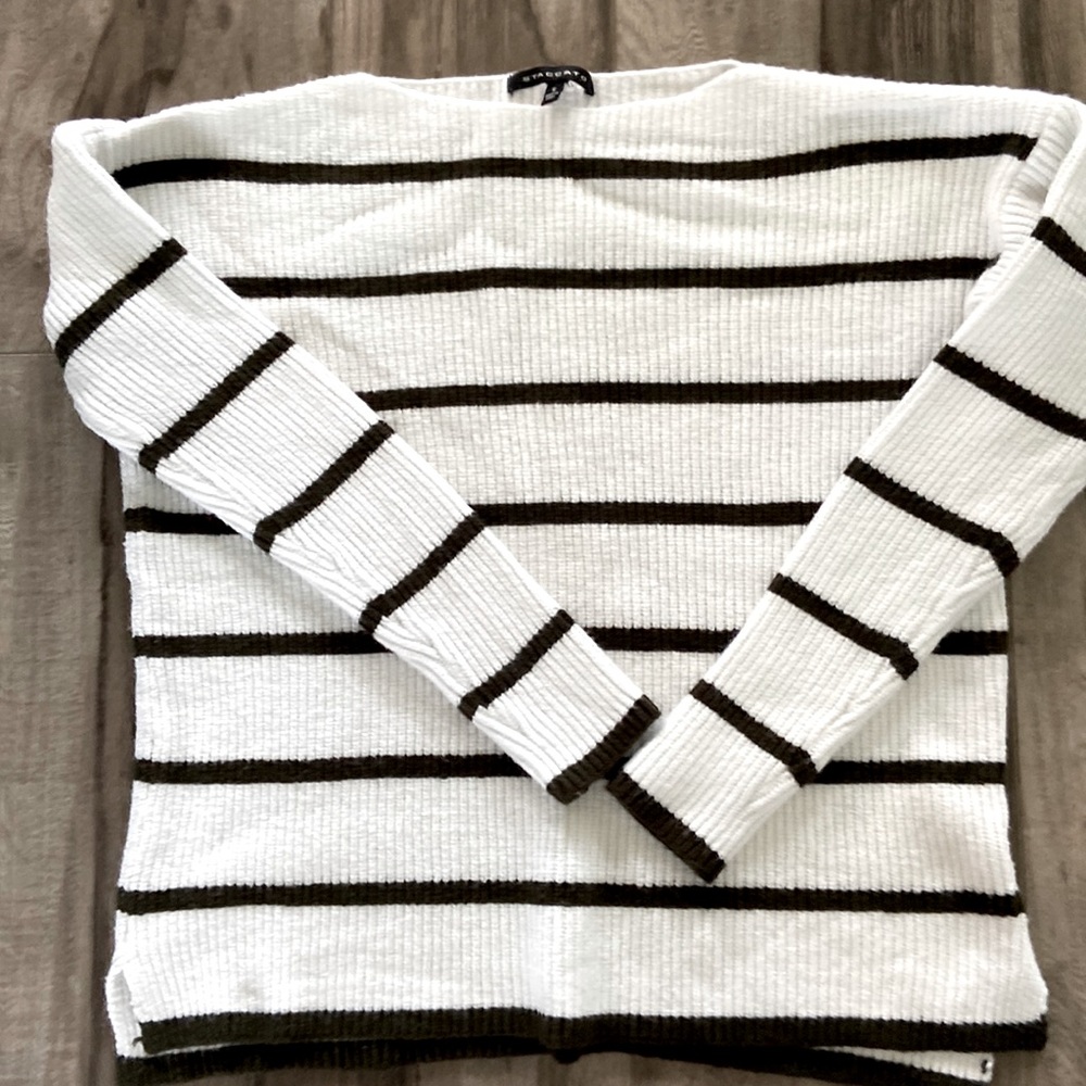 Cute crop sweater